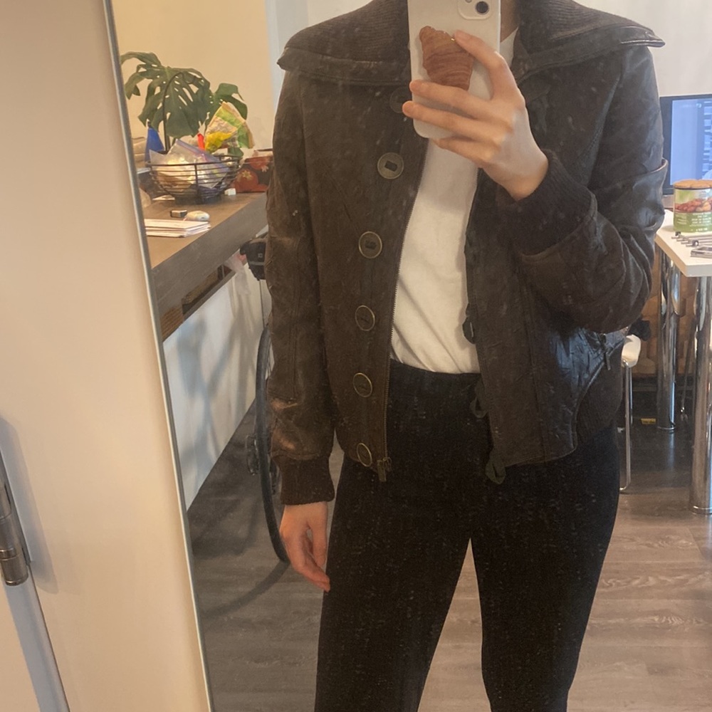 Leather jacket - Picture 6 of 8